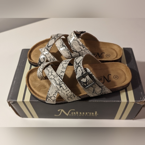 Natural Reflections Leanna Sandal White Snake Size US 6M New in Box - Picture 4 of 9